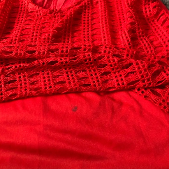 Red top - Picture 4 of 4